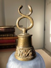 Ancienne cloche Naja en bronze