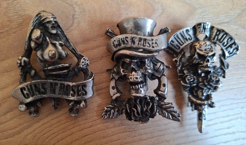 Lot pin guns n - pin's, roses
