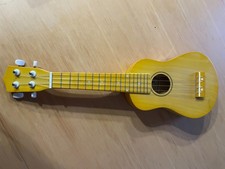 Guitare en bois pour enfants