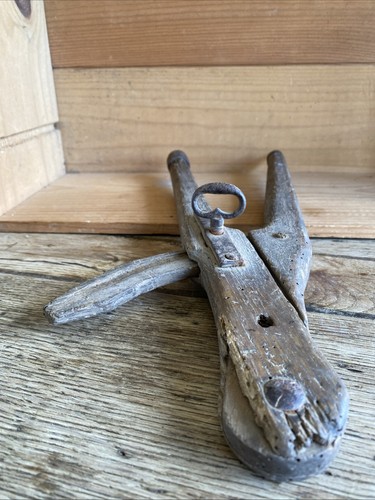 Outil ancien compas bois - outil,