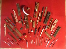 MATERIEL DE PÊCHE ANCIEN (PLIOIRS, FLOTTEURS...)