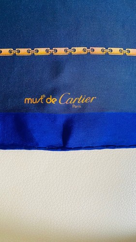 Magnifique foulard carré - carré, must