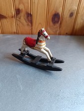 Petit cheval a bascule en bois peint a la main