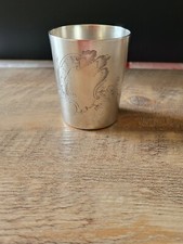 Très belle timbale gobelet en