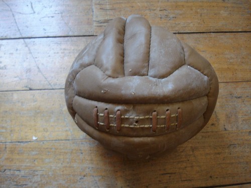 Ancien ballon foot cuir - foot,