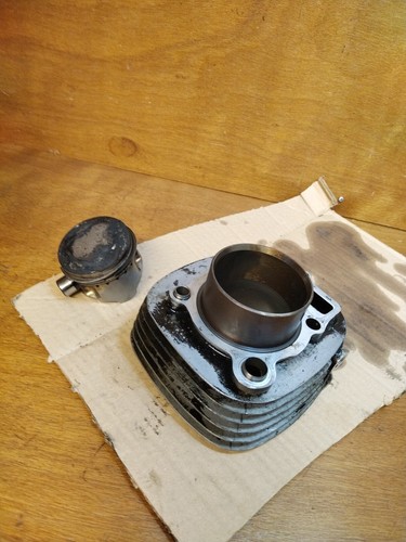 Cylindre piston origine - cylindre,