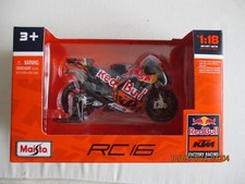 MAISTO  MINIATURE MOTO GP 500  KTM RC 16  GP 2023 TEAM RED BULL N°33 BRAD  1/18°