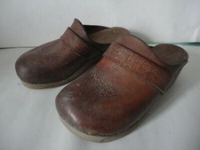 Sabots en cuir et bois pour enfant 