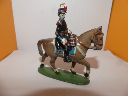 Figurine quiralu militaire - figurine,