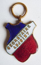 ANCIEN INSIGNE  EMAILLEE "