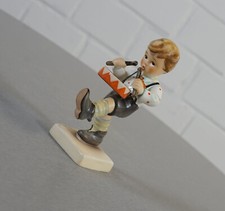 Figurine en porcelaine Hummel