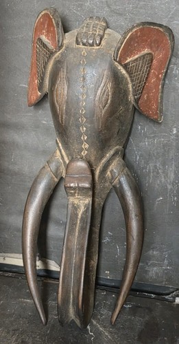 Masque africain éléphant