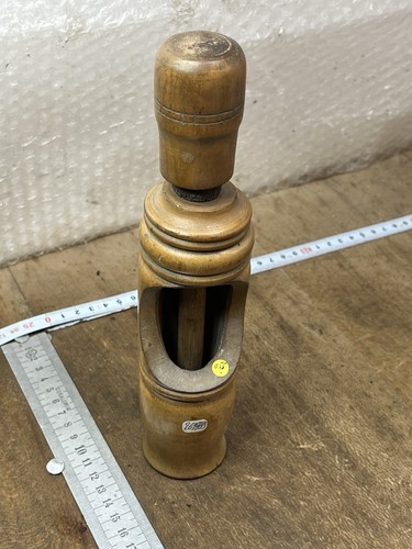 Bouchonneuse old tool outil - bouchonneuse,