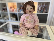 Poupée d&#039;artiste Petra