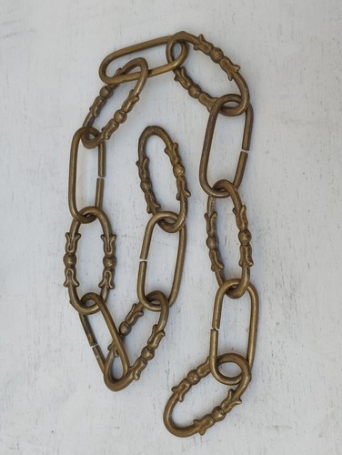 Chaine ancienne en - cm,
