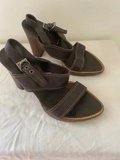 chaussures à talons Prada