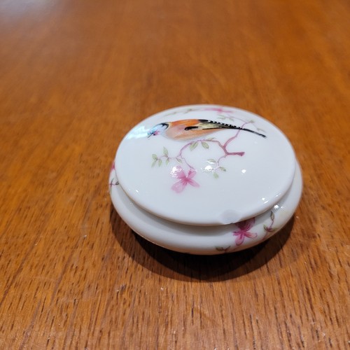 Ancienne petite boite - , en