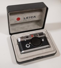 "Near Mint & Revised" Leica M6