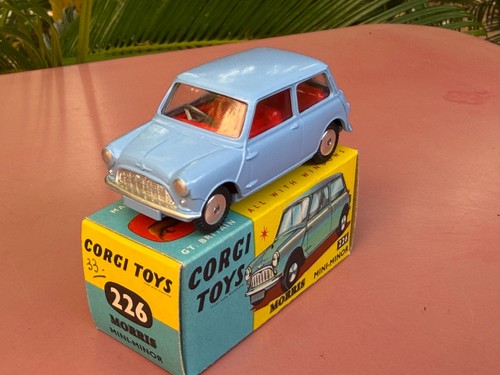 Corgi toys 226 morris - morris, mini