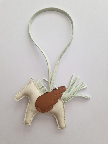 Gri charm hermès - gri,