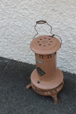 Ancien poêle à pétrole pour
