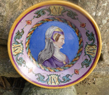 Exceptionnelle Faience Blois Urbino Deruta Rouen Catherine de Médicis Cul Noir