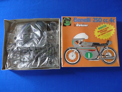 Maquette protar moto beneli - maquette,