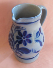 Pot cruche broc pichet à vin en grès d'Alsace Betschdorf signé Schmitter