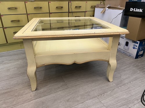 Table basse vitrine - vitrine, ligne