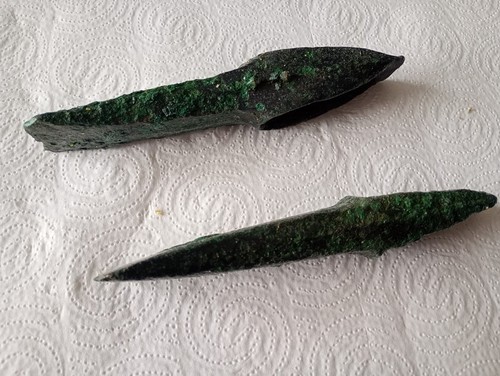 Hache talon bronze - a,