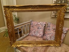 Grand Cadre En Bois et Stuc