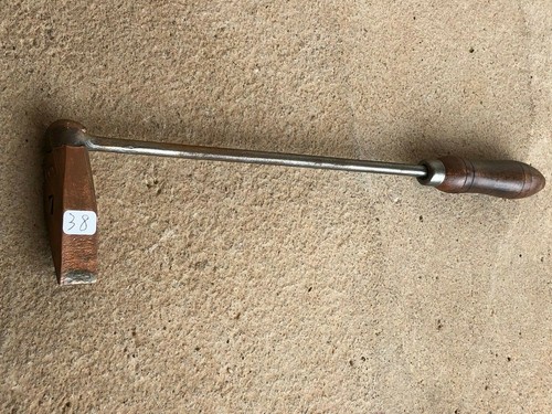 Old tool outil - old, /