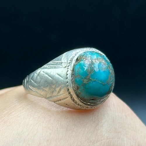 Magnifique bague ancienne