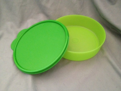 Tupperware small 500ml - small,