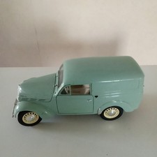 Solido 1/18 Renault Juvaquatre