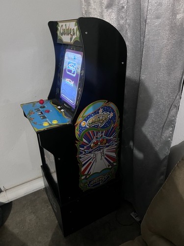 Galaga arcade machine - galaga,