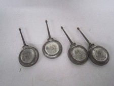 LOT DE 4 BURETTES  D HUILE DE