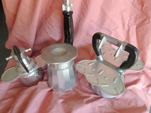 Trois cafetieres italiennes - cafetieres,
