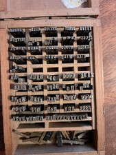 Police de caractère dorure