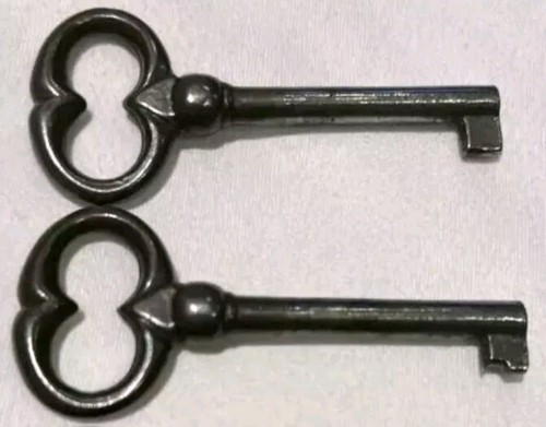 Lot clefs meuble ancien - lot,