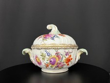 Bonbonnière en porcelaine