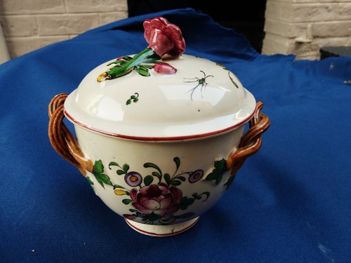 Bouillon bol couvert faience - ,