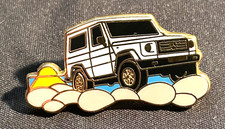 Mercedes 4x4 White Pin's - Arthus Bertrand