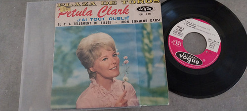 Tours petula clark plaza - 45,