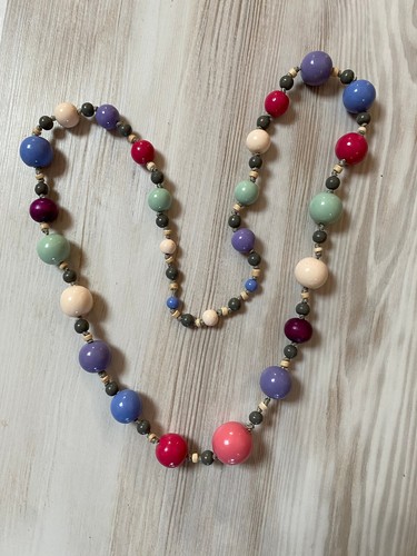 Long collier avec - , bois