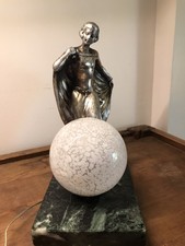 Lampe à poser art déco Femme Années 1920