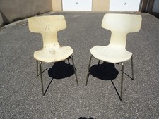 Paire de chaises modèle 3103