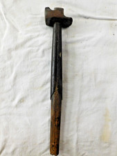 Marteau brochoir, outils