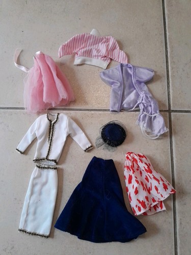 Lot vêtements barbie - lot,
