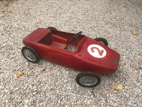 Voiture pedales tole - a,